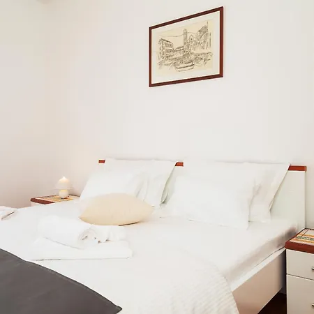 Casa Rossa 14 - Zf Hvar Apartmán
